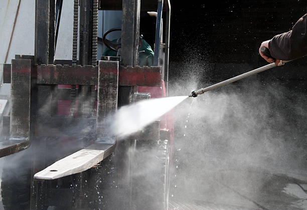 Best Commercial Pressure Washing  in Walker, MI